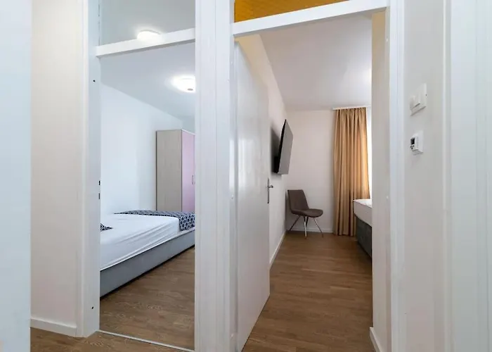 Kety,trogir 特罗吉尔