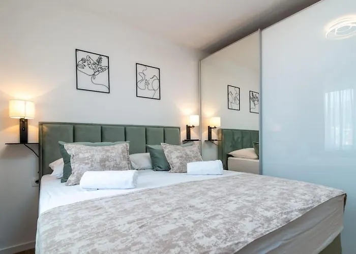 Kety,trogir 特罗吉尔